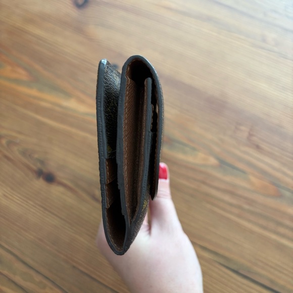 Louis Vuitton Monogram Louise Wallet - Picture 6 of 11